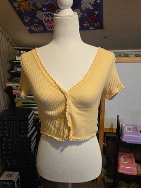 Butter Yellow Cardigan Cropped